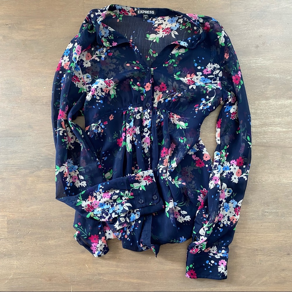 Express Women’s flowy long sleeve blouse